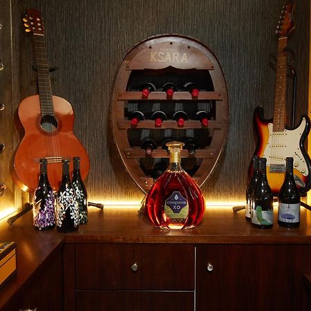 Cherry Blossom Boutique Hotel Bḩamdūn Екстериор снимка