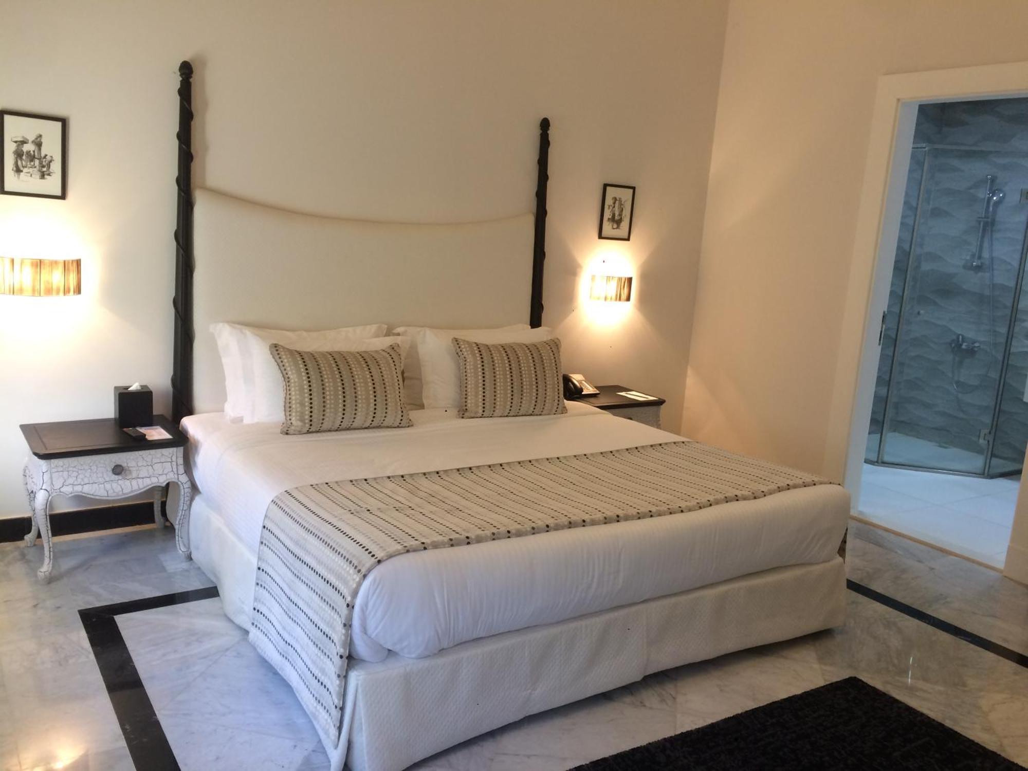 Cherry Blossom Boutique Hotel Bḩamdūn Екстериор снимка
