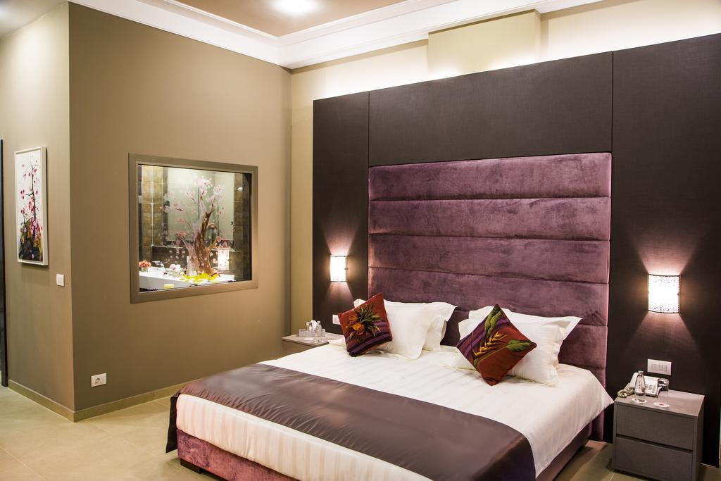 Cherry Blossom Boutique Hotel Bḩamdūn Стая снимка