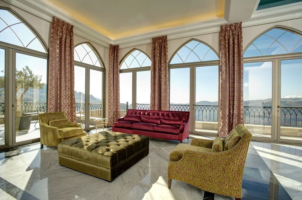Cherry Blossom Boutique Hotel Bḩamdūn Екстериор снимка