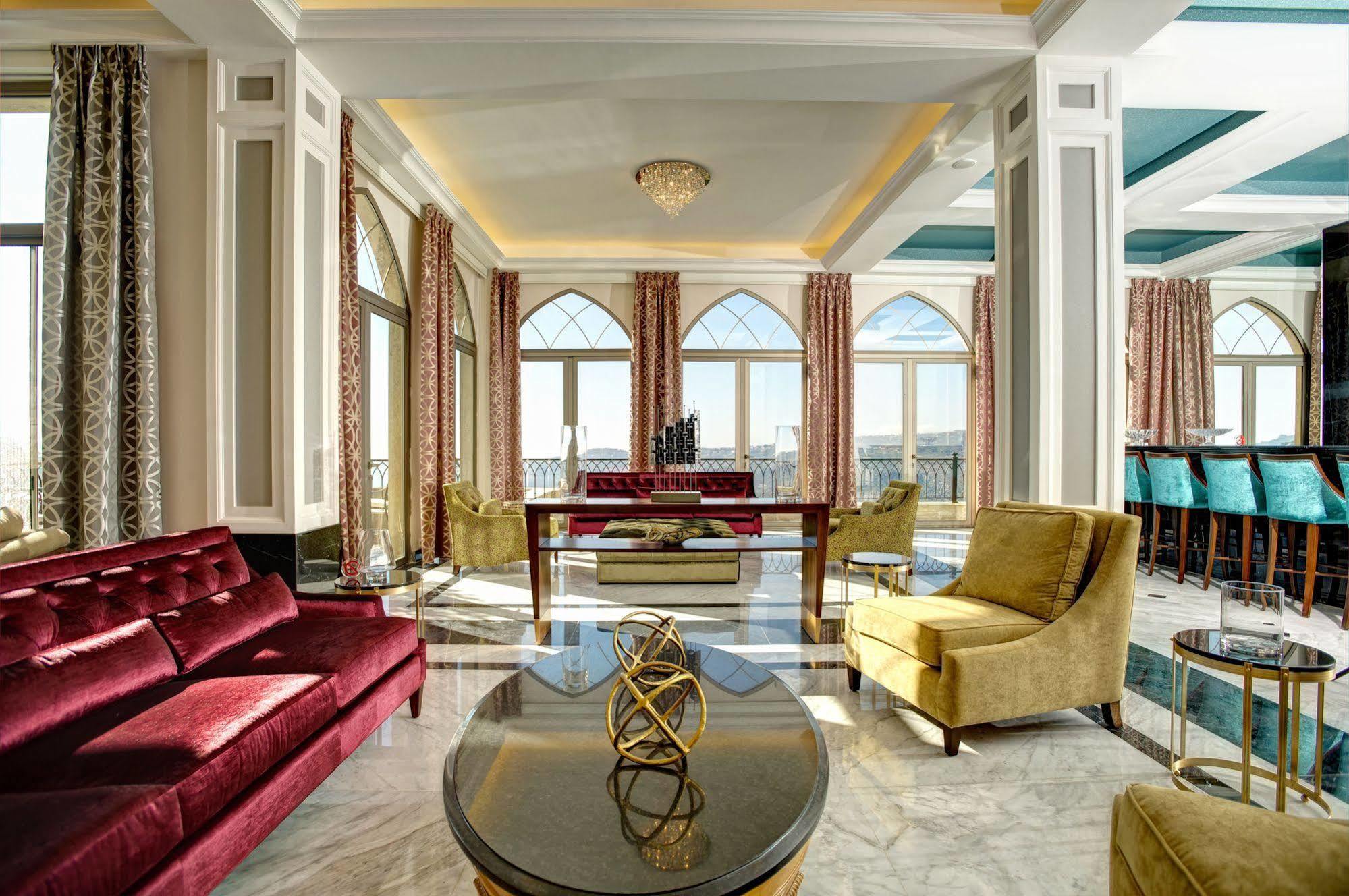 Cherry Blossom Boutique Hotel Bḩamdūn Екстериор снимка